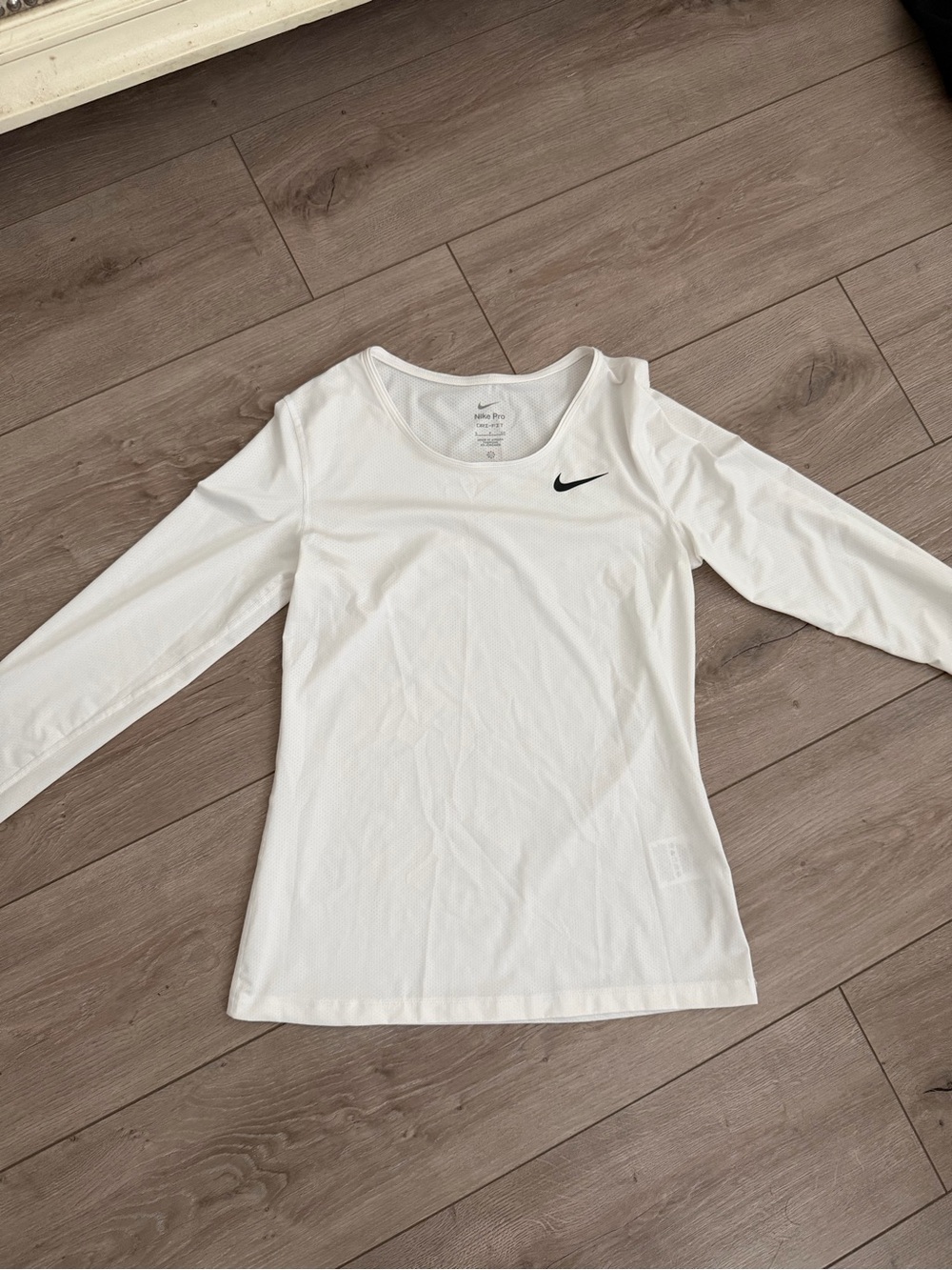 Nike Pro Women's Dri-FIT Long-Sleeve Top White Small